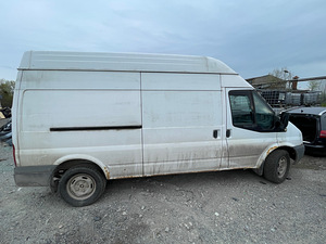 FORD TRANSIT 2011 2,2 D 85 KWT, VARUOSAD (5 foto / 10)