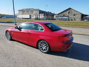 BMW 328i (15 foto / 15)