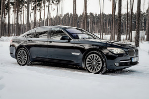 BMW 730d f01 богатая комплектация (1 фото из 10)
