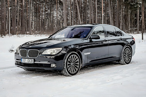BMW 730d f01 богатая комплектация (3 фото из 10)