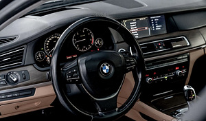 BMW 730d f01 богатая комплектация (5 фото из 10)