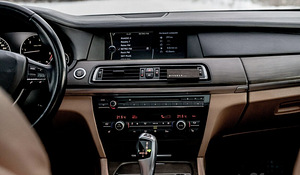 BMW 730d f01 богатая комплектация (10 фото из 10)