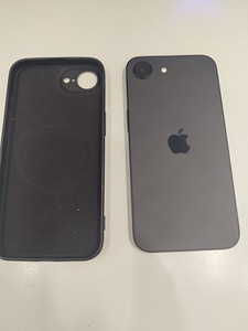 Apple iPhone 17e 256GB (3 фото из 4)