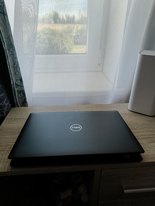 Dell Latitude 7490 (2 foto / 2)