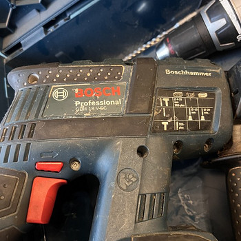 Набор аккумуляторных инструментов Bosch Professional (18В) – дрель + п