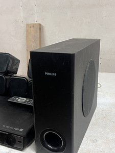 Домашний кинотеатр Philips 5.1 (DVD + колонки + сабвуфер) (2 фото из 3)