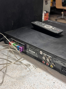 Домашний кинотеатр Philips 5.1 (DVD + колонки + сабвуфер) (3 фото из 3)