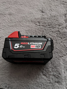 Aku Milwaukee M18 B5-CR 5.0 (1 foto / 3)