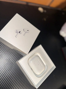 AirPods Pro (2-го поколения) (2 фото из 3)