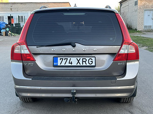 VOLVO V70 (8 фото из 10)