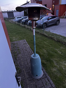 Terrassi gaasisoojendi / õuesoojendi (3 foto / 4)