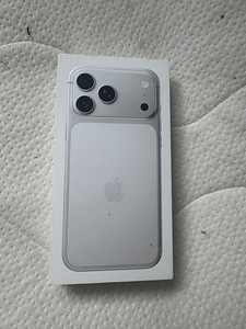 Apple iPhone 17 Pro Max 256GB Silver (1 foto / 1)