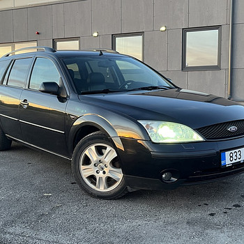 Ford Mondeo Ghia 2002