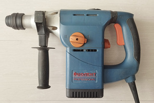 Fiolent perforaator + puuri komplekt. (1 foto / 6)