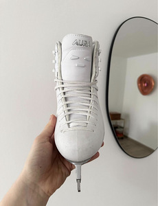 Коньки Aura Sky 200 (4 фото из 9)