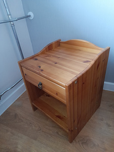 Puidust öökapp (1 foto / 3)