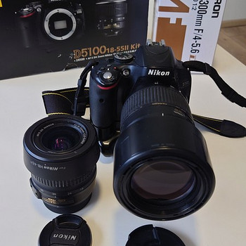 Nikon 5100, 70-300mm, 18-55mm, akutald.
