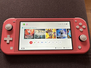 Nintendo Switch Lite + 64Гб SD-карта (6 фото из 10)
