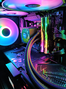 All-in: Ryzen 9800x3d / RTX 4090 / 420mm AIO / DDR5 / WIN 11 (6 foto / 10)