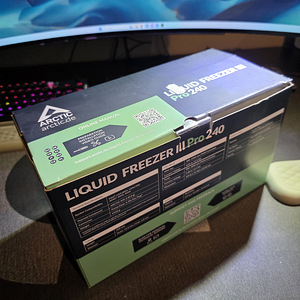 Arctic Liquid Freezer III Pro 240 (1 foto / 2)