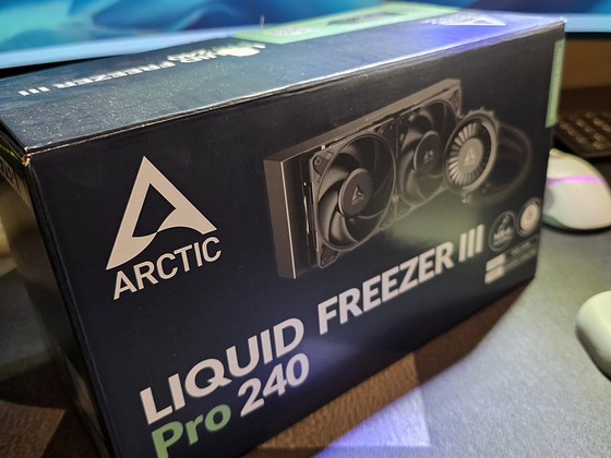 Arctic Liquid Freezer III Pro 240