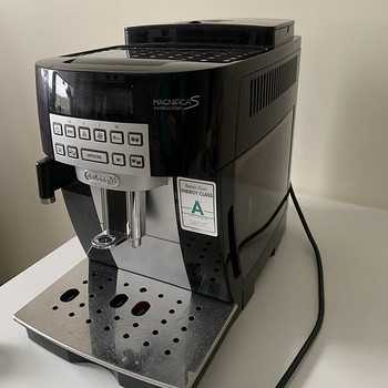 Kohvimasin DeLonghi Magnifica S cappuccino