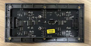 RGB Matrix displays and Adafruit MatrixPortal M4 (7 foto / 10)