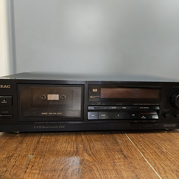 TEAC V-670 3-head Stereo Cassette Deck