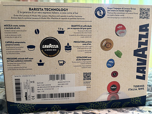 Новая кофе машинка lavAzza (3 фото из 3)