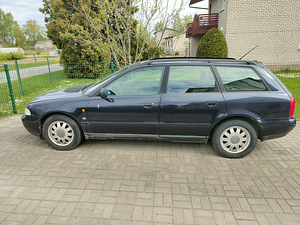 Audi A4 1.8 92kw (2 фото из 7)