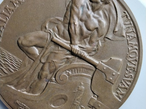 Mussolini auks medal