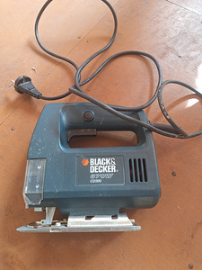Лобзик BLACK & DECKER (1 фото из 2)