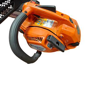 Kettsaag Husqvarna T435 (4 foto / 5)