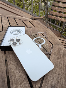 Apple iPhone 13 Pro Max 256GB Серебристый (3 фото из 6)