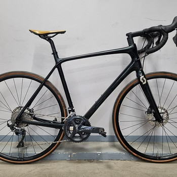 Scott Addict 10 Disc, L suuruses süsinikraam