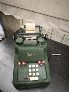 Vintage arvutusmasin (4 foto / 6)