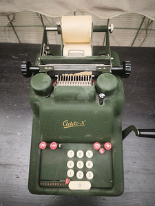 Vintage arvutusmasin (6 foto / 6)