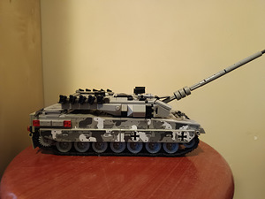 Продам танк из Лего (3 фото из 5)