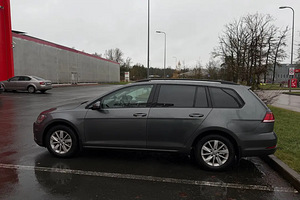 Volkswagen Golf (5 foto / 11)