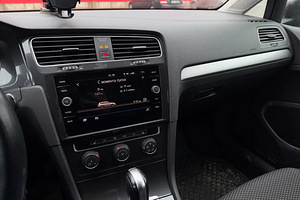 Volkswagen Golf (7 foto / 11)
