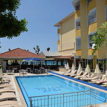 MUZ HOTEL