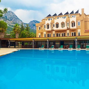 ALEXIUS BEACH HOTEL