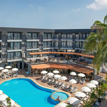 CLOVER MAGIC PARK SIDE HOTEL