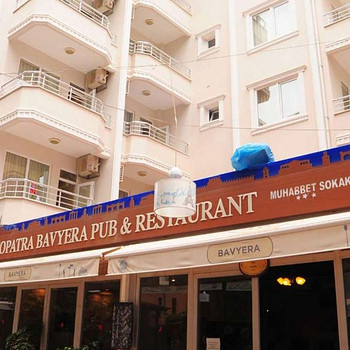 KLEOPATRA BAVYERA & BEBEK