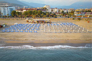 CLUB BIG BLUE SUITE HOTEL (3 foto / 10)