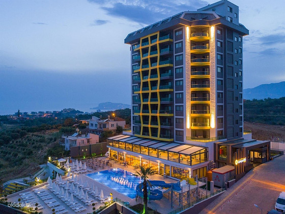 CAMPUS HILL HOTEL