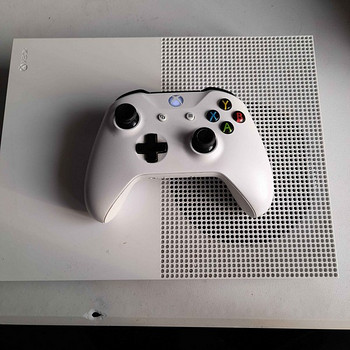 Xbox One S 1TB + 5 mängu