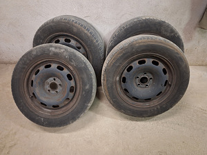 Suverehvid 195:65 R15 velgedel (1 foto / 4)