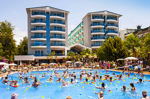 CONCORDIA CELES HOTEL (1 фото из 10)