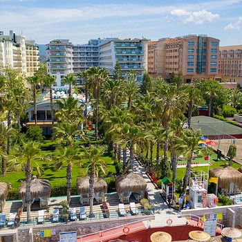 HOLIDAY PARK RESORT